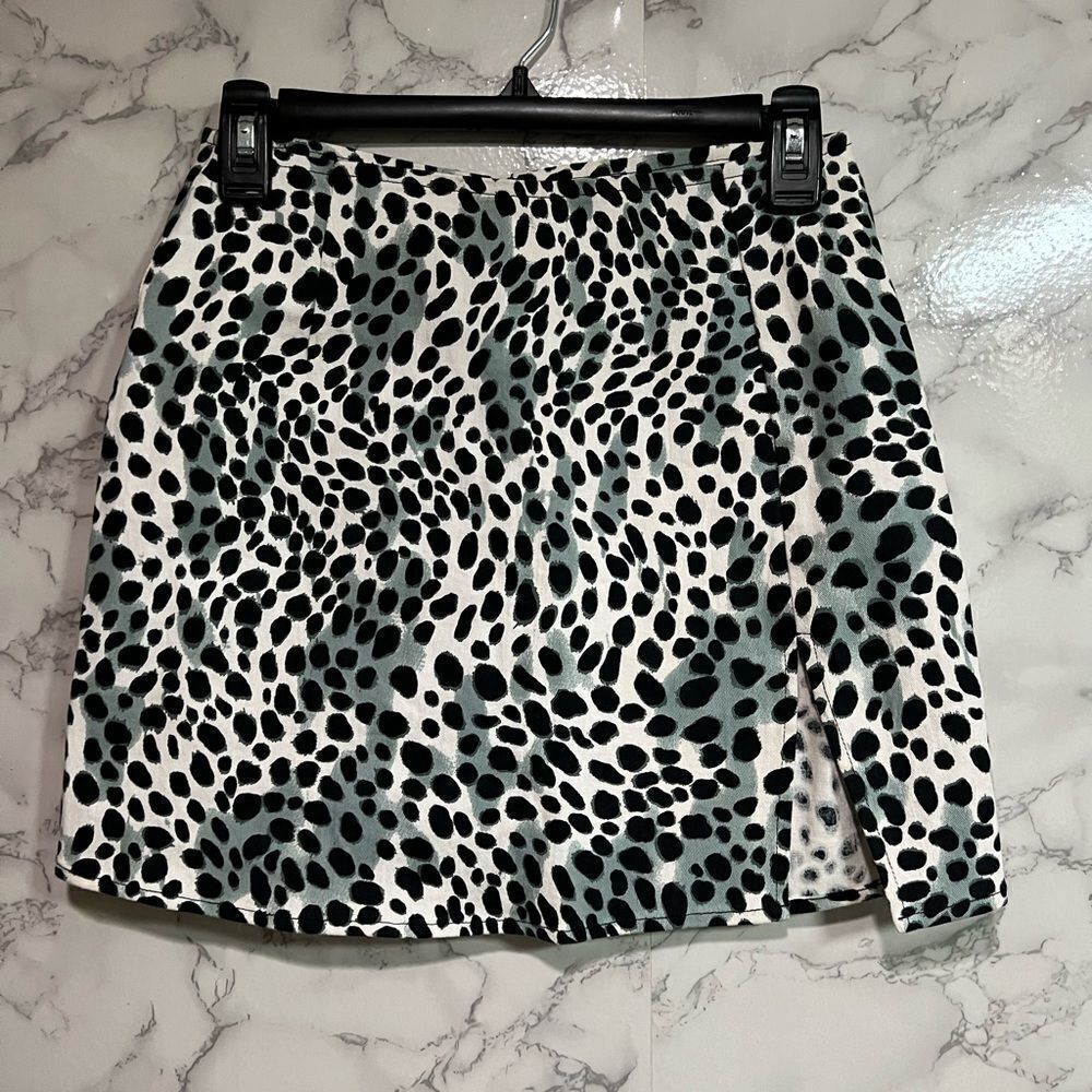 MOTEL Animal Print Skirt Size S